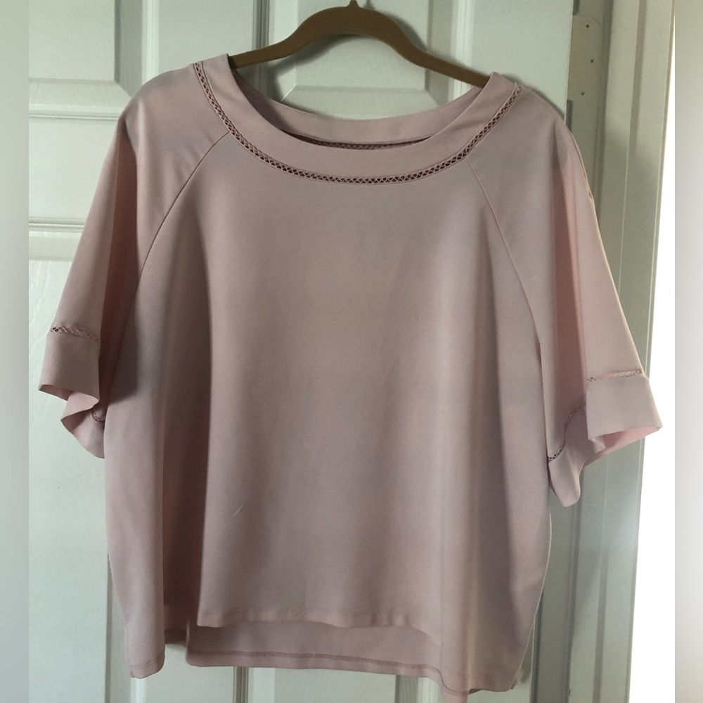 Short-sleeve shell